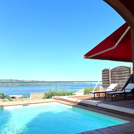 Avec Piscine Privative Et Vue Imprenable Sur Le Golf De Saint-florent A 300 M De La Holiday home