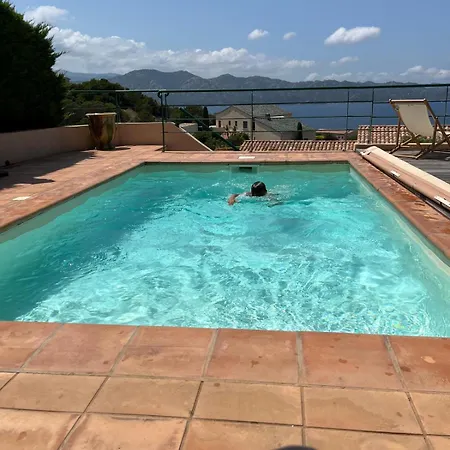 Avec Piscine Privative Et Vue Imprenable Sur Le Golf De Saint-florent A 300 M De La Feriehus *