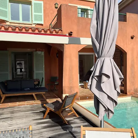 Avec Piscine Privative Et Vue Imprenable Sur Le Golf De Saint-florent A 300 M De La Holiday home *