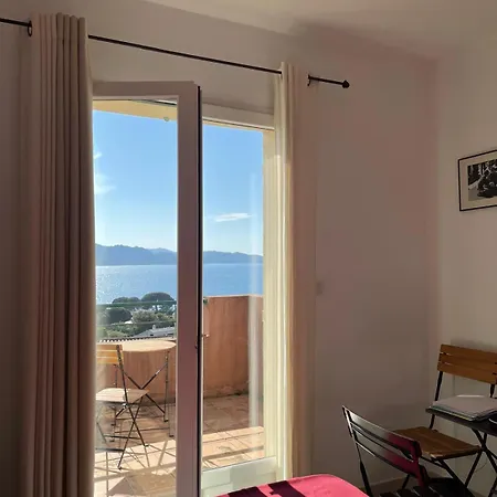 Dom wakacyjny Avec Piscine Privative Et Vue Imprenable Sur Le Golf De Saint-florent A 300 M De La *