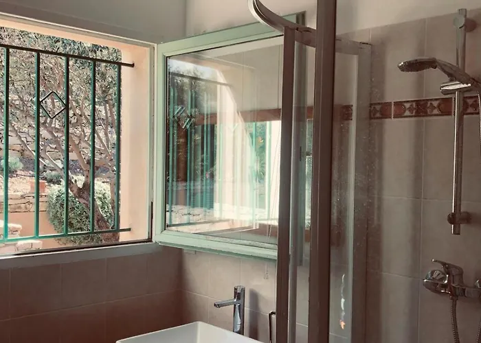 Avec Piscine Privative Et Vue Imprenable Sur Le Golf De Saint-florent à 300 M De La