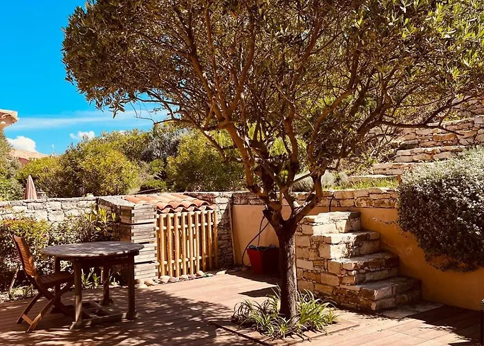Avec Piscine Privative Et Vue Imprenable Sur Le Golf De Saint-florent A 300 M De La * Saint-Florent (Corsica)